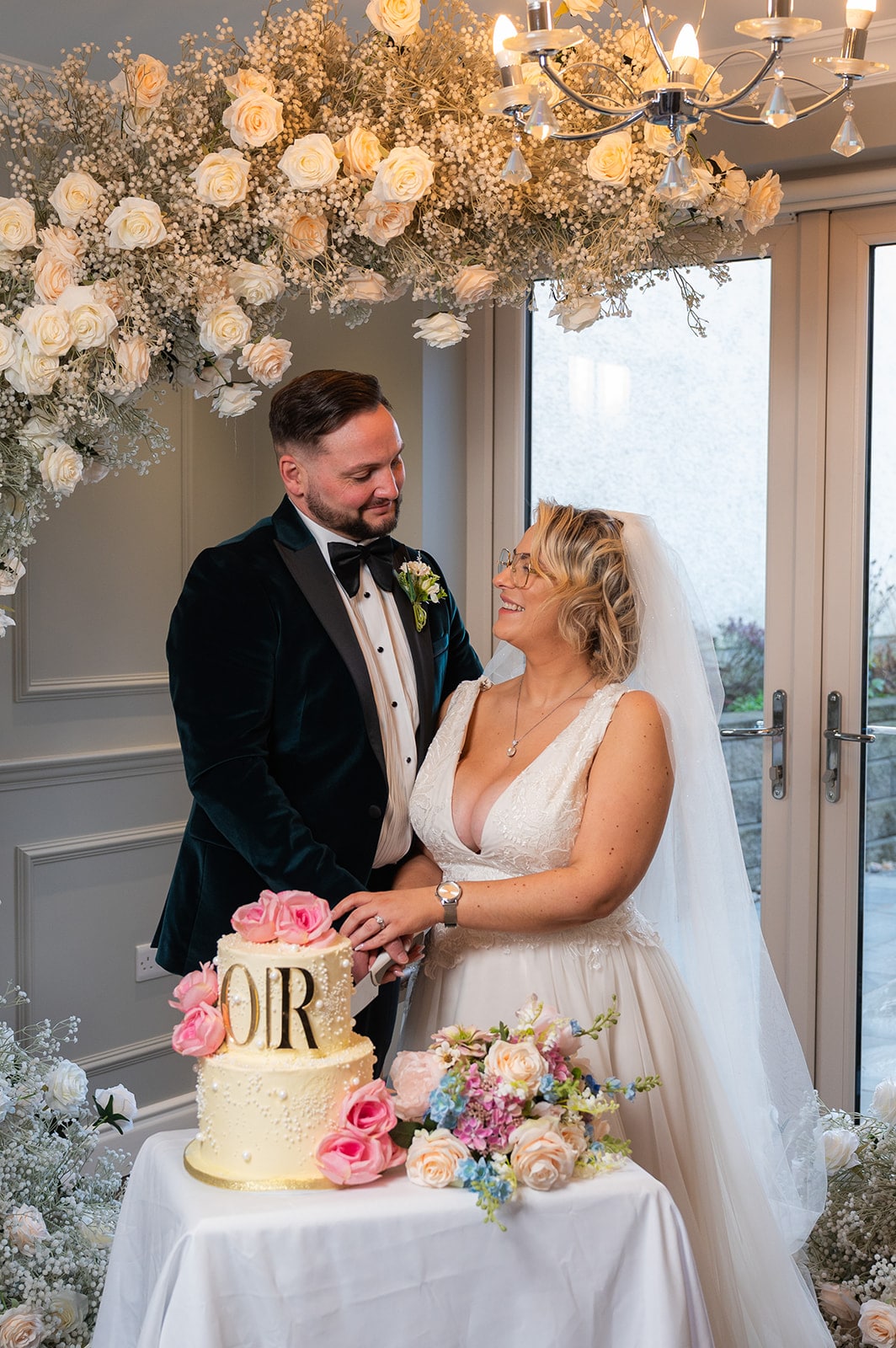 Cake cutting photo
